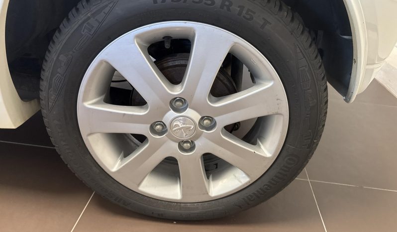 
								Peugeot Ion Electrique full									