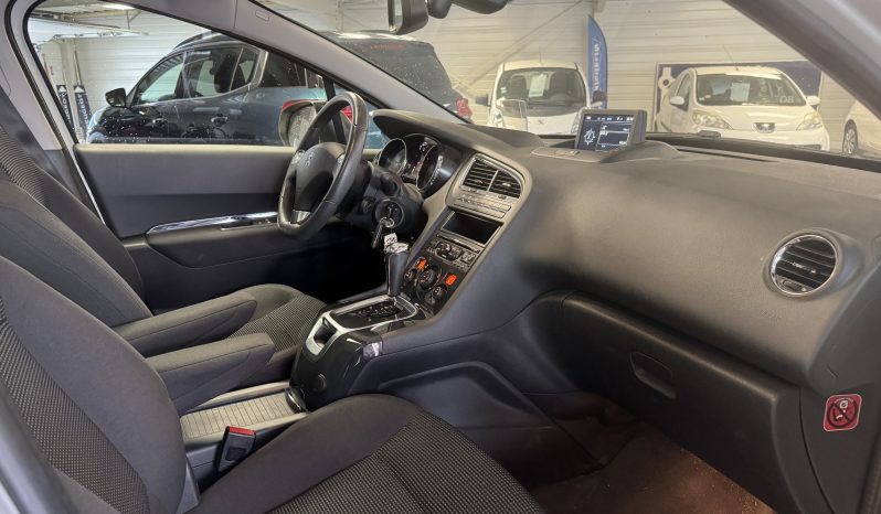 
								Peugeot 5008 1.6 BlueHDi 120 S&S EAT6 7 places Allure full									