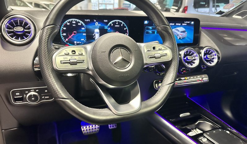 
								Mercedes Classe GLA GLA 200 Fascination BVA7 full									