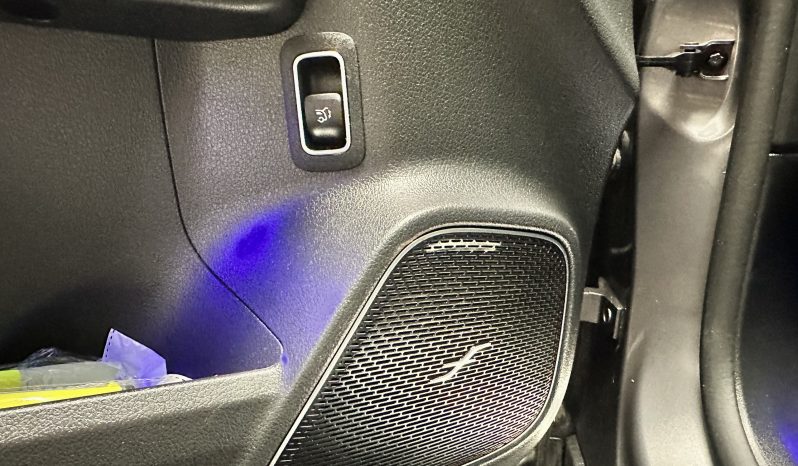 
								Mercedes Classe GLA GLA 200 Fascination BVA7 full									