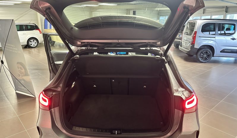 
								Mercedes Classe GLA GLA 200 Fascination BVA7 full									