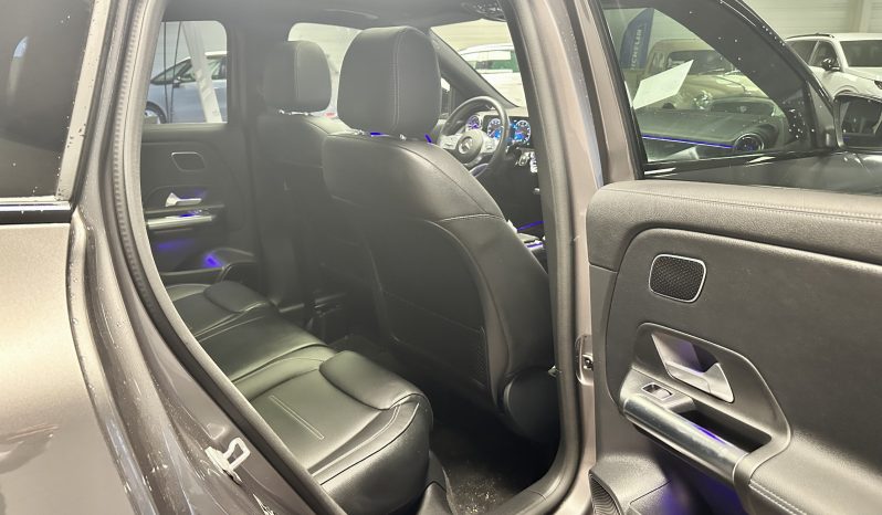 
								Mercedes Classe GLA GLA 200 Fascination BVA7 full									