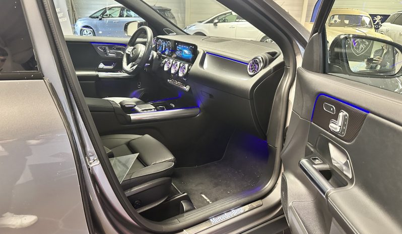 
								Mercedes Classe GLA GLA 200 Fascination BVA7 full									