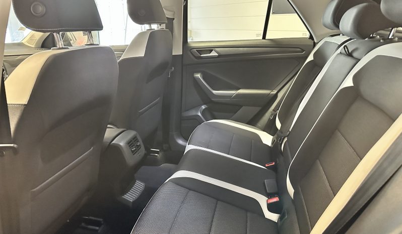 
								Volkswagen T-Roc 1.5 TSI 150 EVO CARAT DSG7 full									