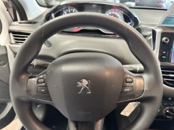 
										Peugeot 208 1.2 PureTech 82 Active full									