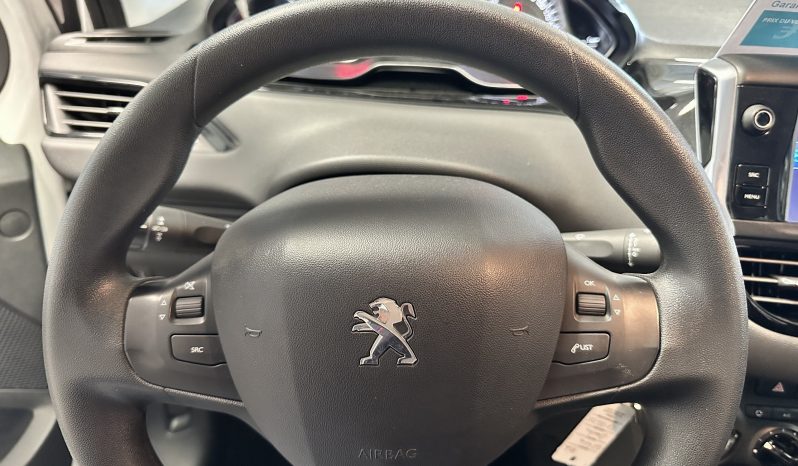 
								Peugeot 208 1.2 PureTech 82 Active full									