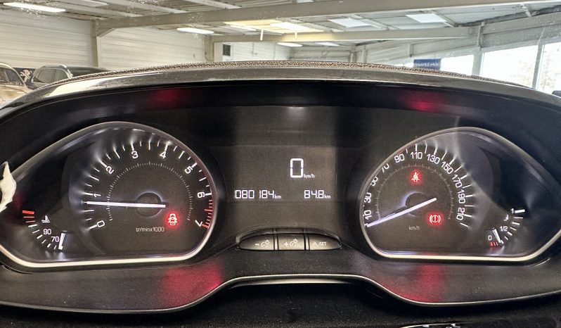 
								Peugeot 208 1.2 PureTech 82 Active full									