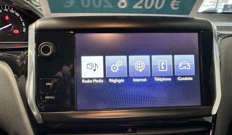 
								Peugeot 208 1.2 PureTech 82 Active full									