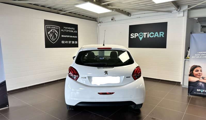 
								Peugeot 208 1.2 PureTech 82 Active full									