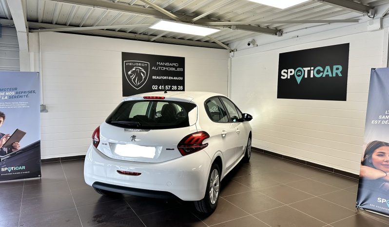 
								Peugeot 208 1.2 PureTech 82 Active full									