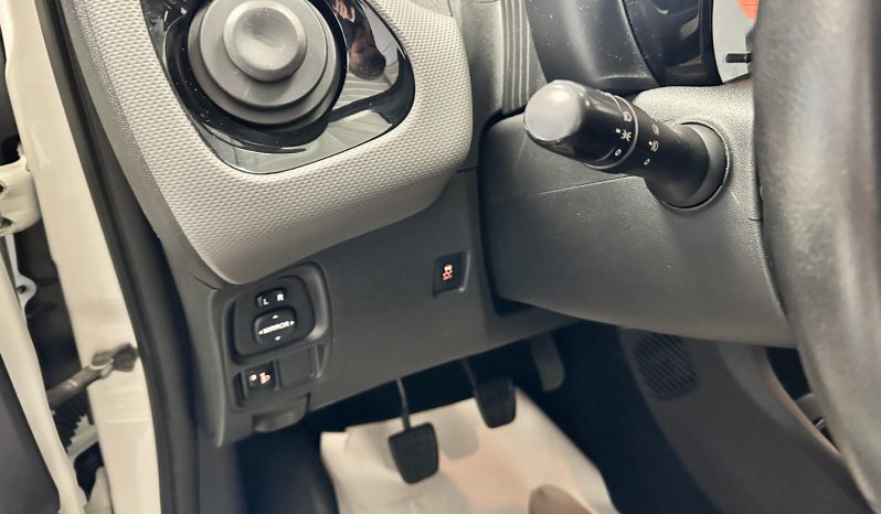 
								Peugeot 108 VTI 72 STYLE full									