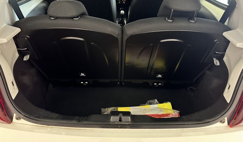 
								Peugeot 108 VTI 72 STYLE full									