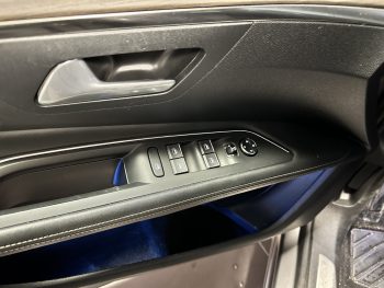 Peugeot 3008 (2) 1.6 HYBRID 225 E-EAT8 GT Pack